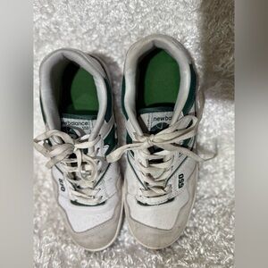 New Balance Men's 550 White and Green Sneakers size 7 US